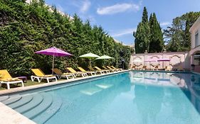 Hotel Mireille